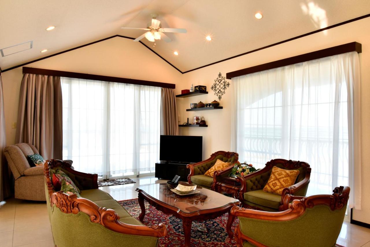 Maeda Biru House Villa Onna Exterior photo