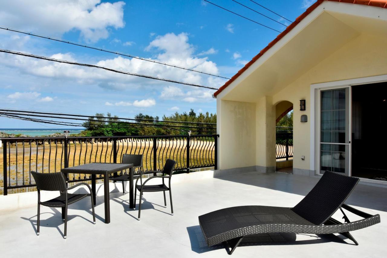 Maeda Biru House Villa Onna Exterior photo